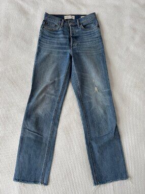 Aritzia Denim Forum Arlo High Rise Straight Jean Size 25